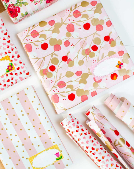 Wrapping Paper Little hearts without plastic