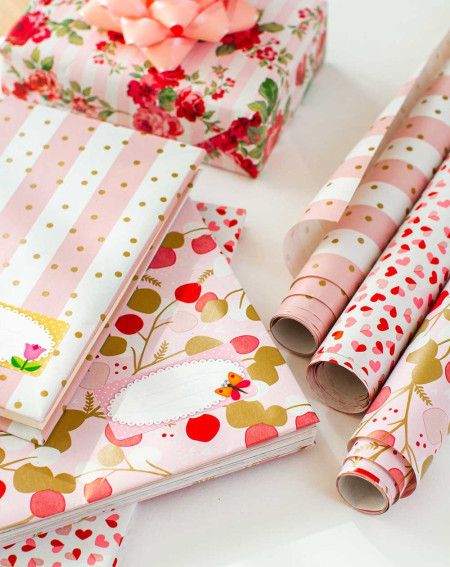 Wrapping Paper Little hearts without plastic