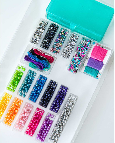 Crayola Creations Jeweled Bead Super Set - Gift ideas for girls - Agapics