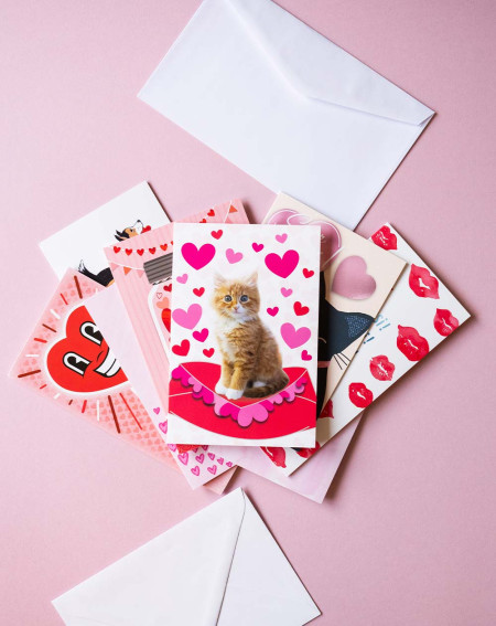 Hallmark Card Kitten and hearts