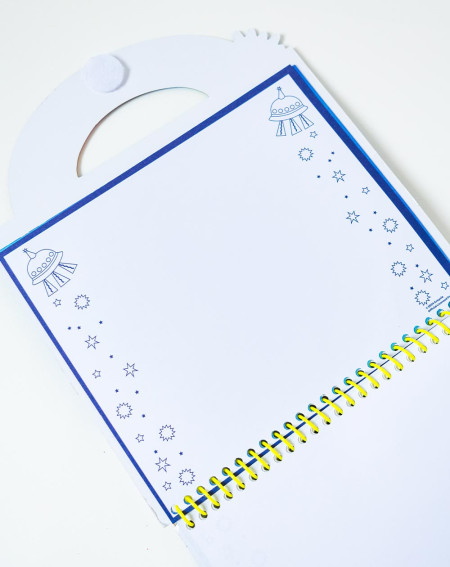 Crayola Värvi- ja käsitööraamat Kosmos - Laste tegevused - Agapics