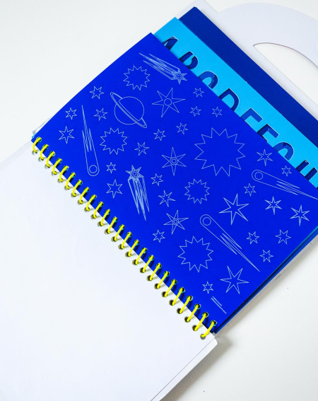 Crayola Värvi- ja käsitööraamat Kosmos - Laste tegevused - Agapics