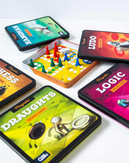Magnetic Pocket game Draughts - Take with you games - Agapics