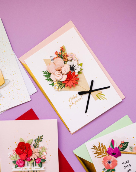 Hallmark Card Flower bouquet - Greetings and good wishes - Agapics