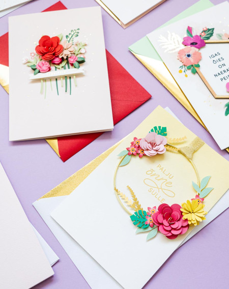 Hallmark Card Flowers - Greeting cards - Agapics