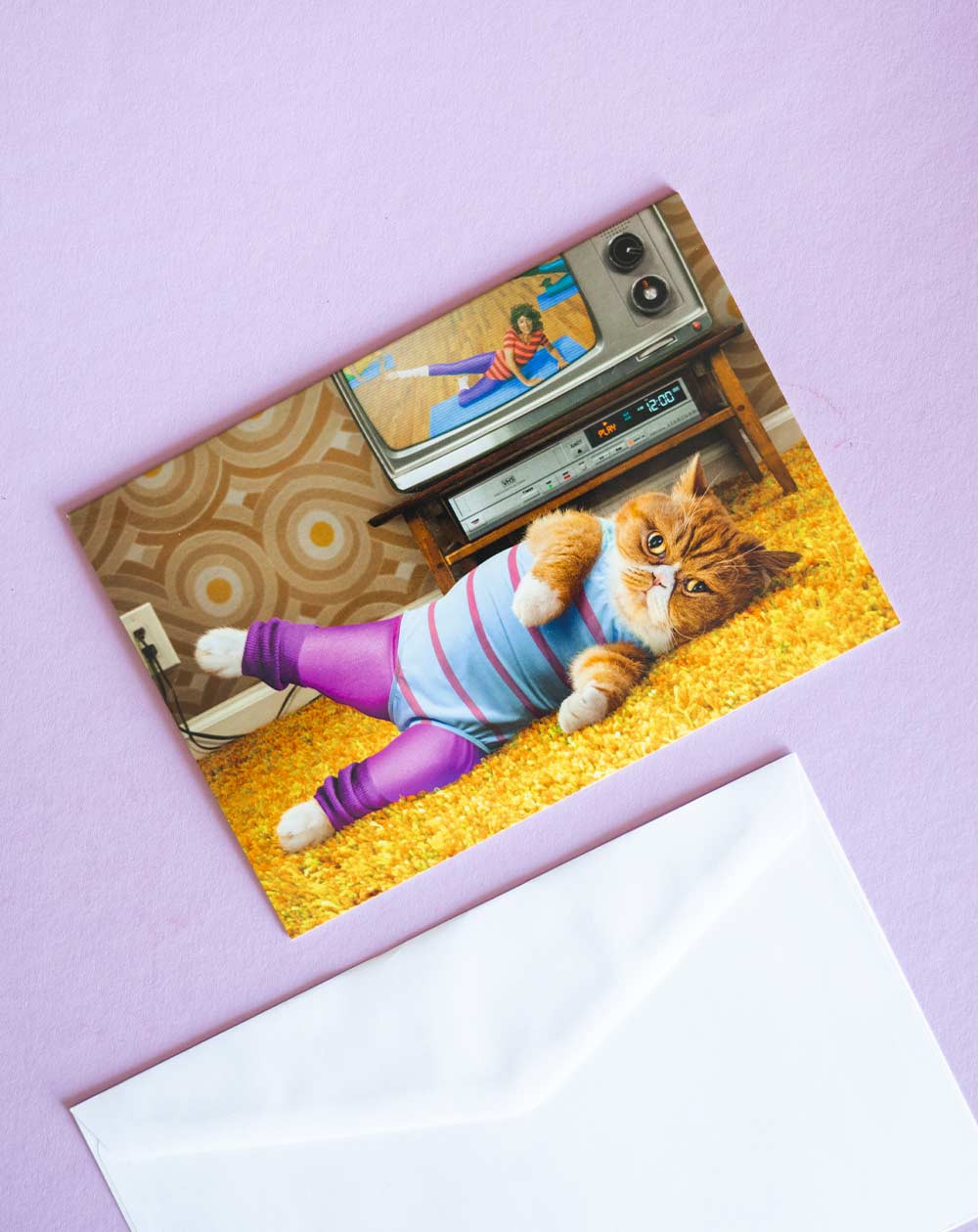 Avanti Card A cat exercising