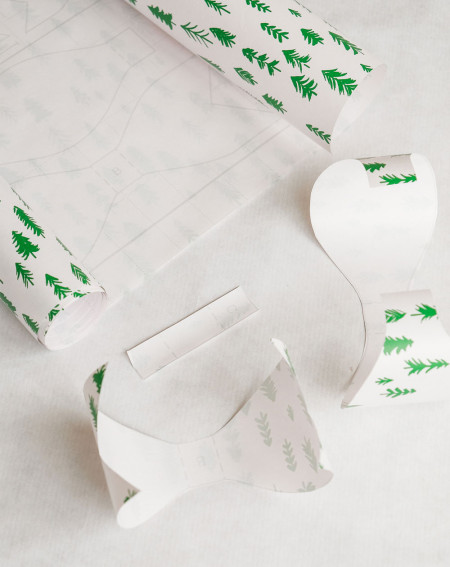 Wrapping Paper with Bow Guides "Spruces" 2m